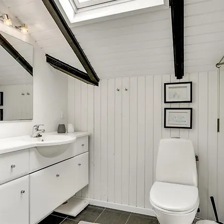 Vakantiehuis Magnus - 250m To The Inlet By Interhome